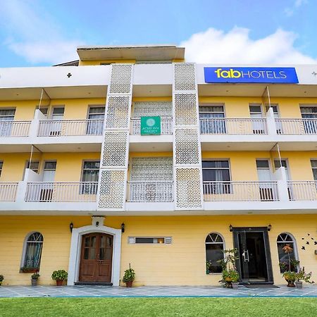 Fabhotel Aravali Suites Gurgaon Exterior foto